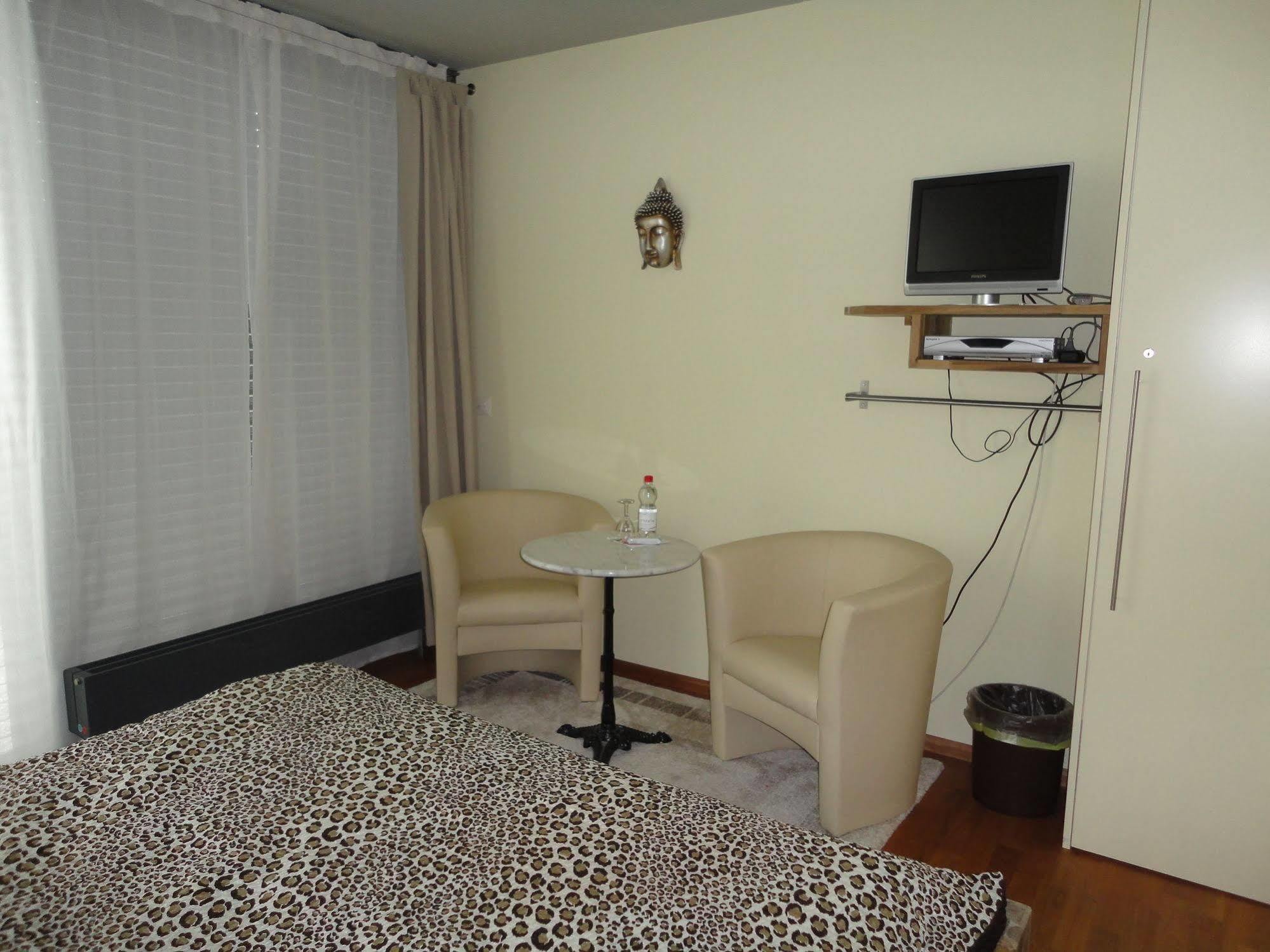 B & B Auf Dem Wolf, St. Jakob บาเซิล ภายนอก รูปภาพ